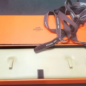 Auth 💋 HERMÈS Watch & Bracelets display Case Box.